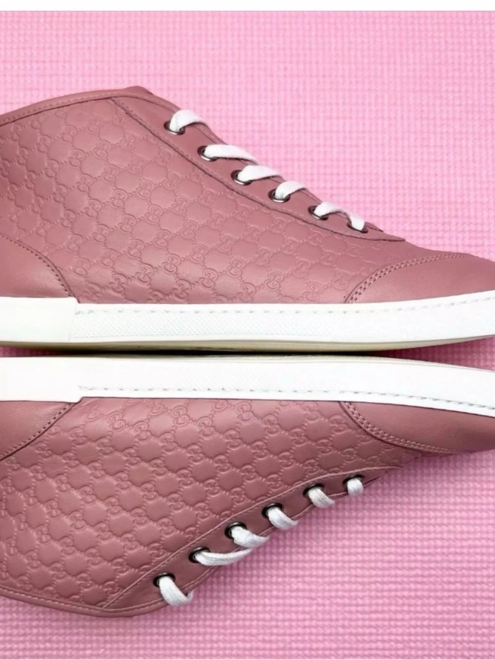 Set Gucci Blush Pink Guccissima  Leather High-Top Sneakers and Crossbody Bag